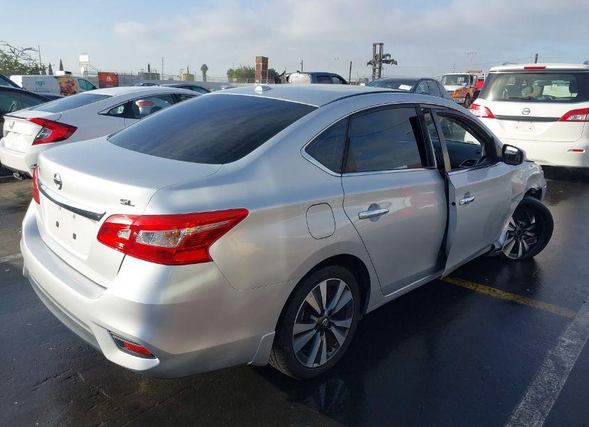 Photo 4 of 2017 Nissan Sentra SL (VIN 3N1AB7APXHY281263)