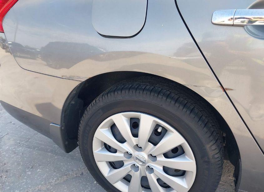 Photo 6 of 2017 Nissan Sentra SV (VIN 3N1AB7APXHY299861)