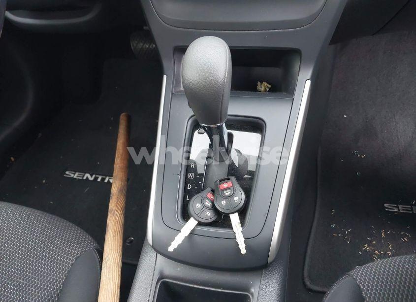 Photo 11 of 2017 Nissan Sentra S (VIN 3N1AB7APXHY366734)