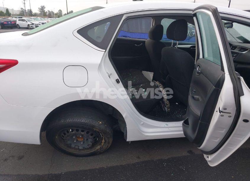 Photo 8 of 2017 Nissan Sentra S (VIN 3N1AB7APXHY366734)