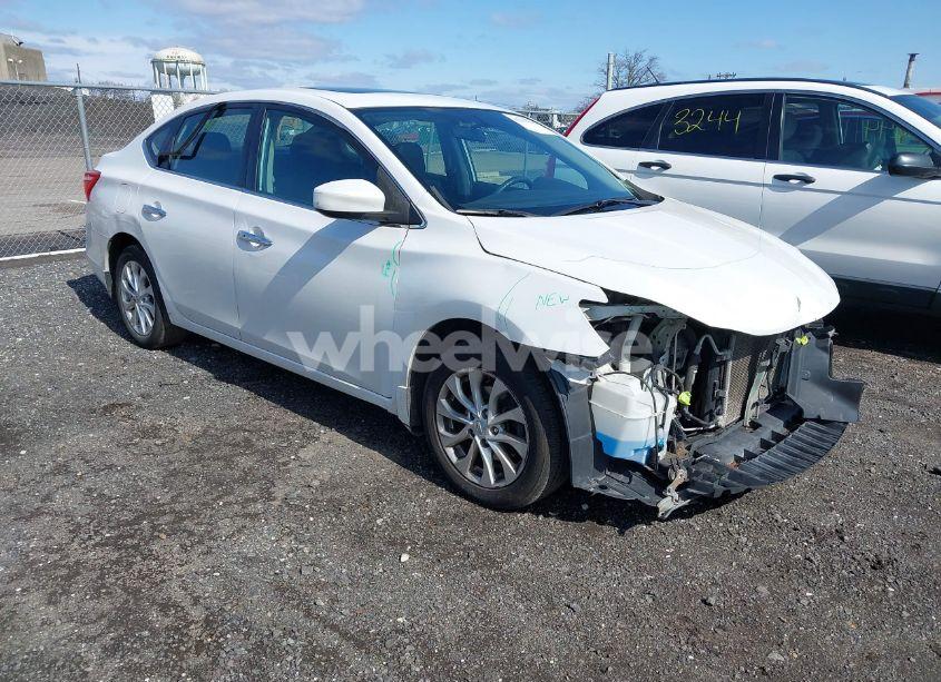 2017 Nissan Sentra SV (VIN 3N1AB7APXHY389480) main photo