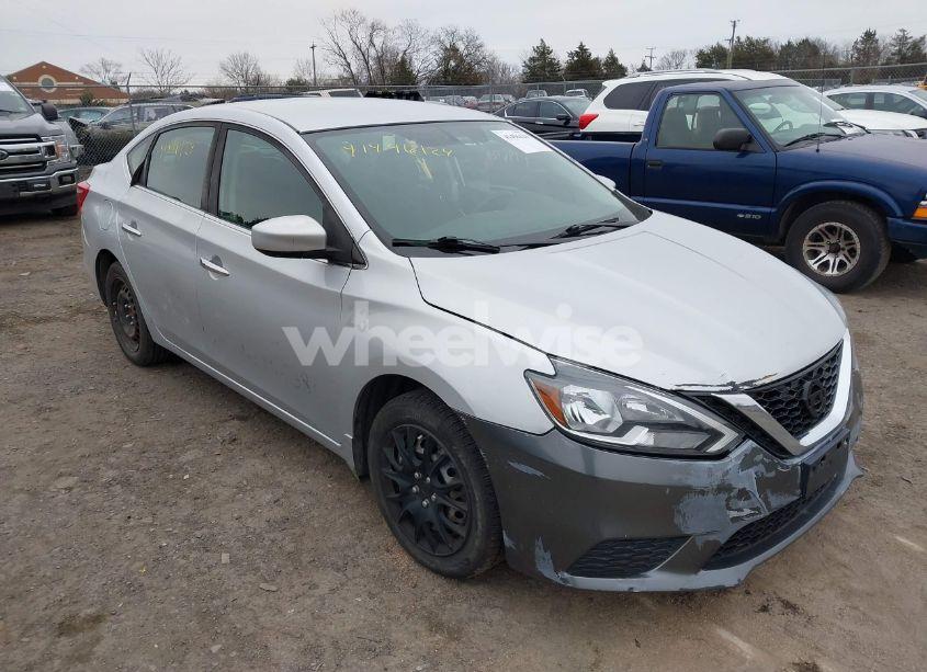 2017 Nissan Sentra SV (VIN 3N1AB7APXHY411140) main photo