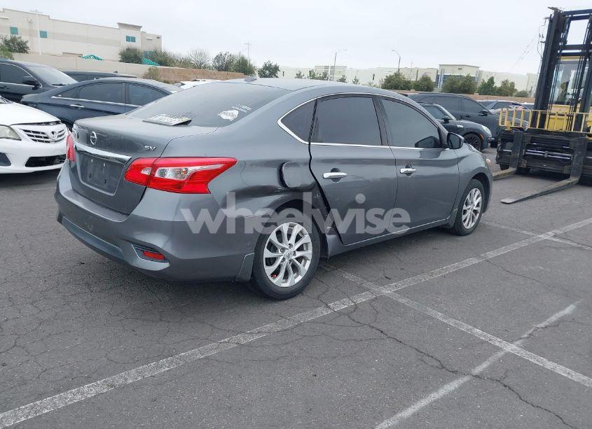 Photo 4 of 2018 Nissan Sentra SV (VIN 3N1AB7APXJL626827)