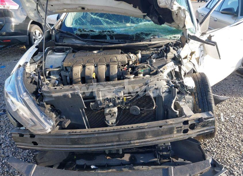 Photo 10 of 2018 Nissan Sentra SV (VIN 3N1AB7APXJL628223)