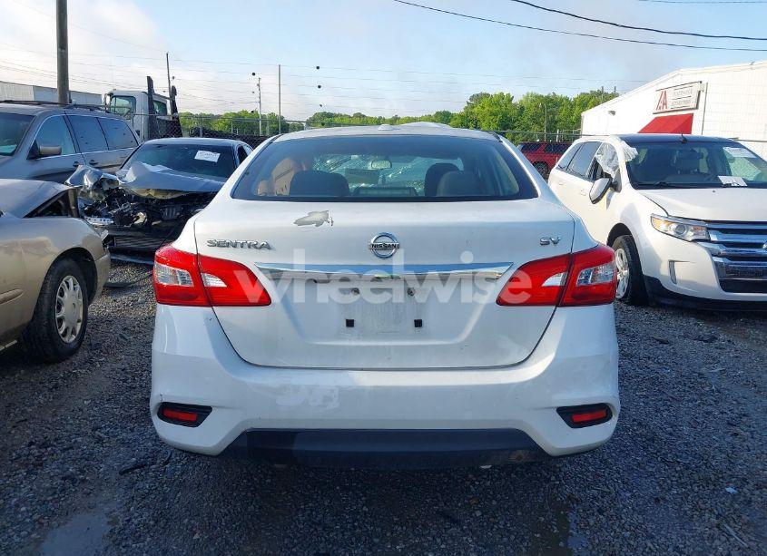 Photo 16 of 2018 Nissan Sentra SV (VIN 3N1AB7APXJL628223)