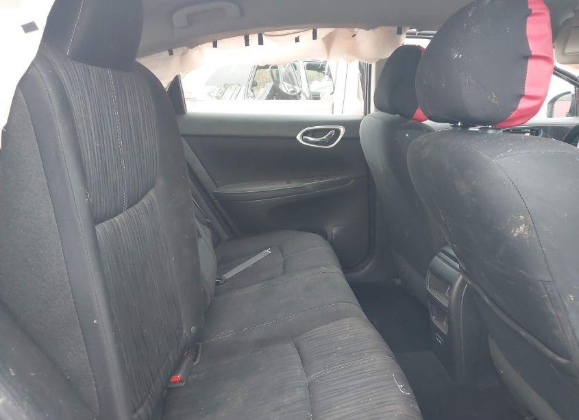 Photo 8 of 2018 Nissan Sentra SV (VIN 3N1AB7APXJL635527)