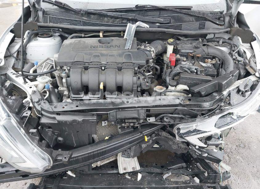 Photo 10 of 2018 Nissan Sentra SV (VIN 3N1AB7APXJL636841)
