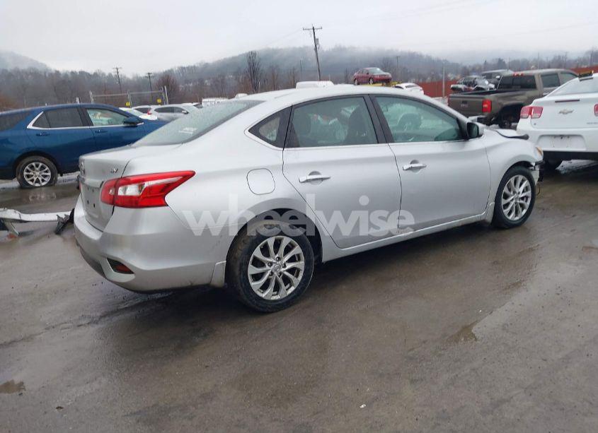 Photo 4 of 2018 Nissan Sentra SV (VIN 3N1AB7APXJL636841)