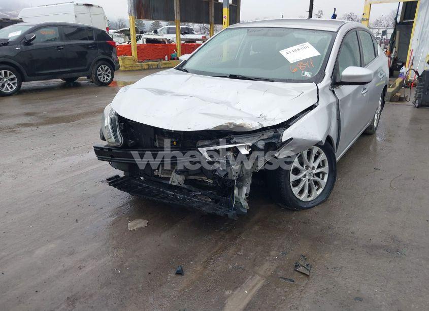 Photo 6 of 2018 Nissan Sentra SV (VIN 3N1AB7APXJL636841)