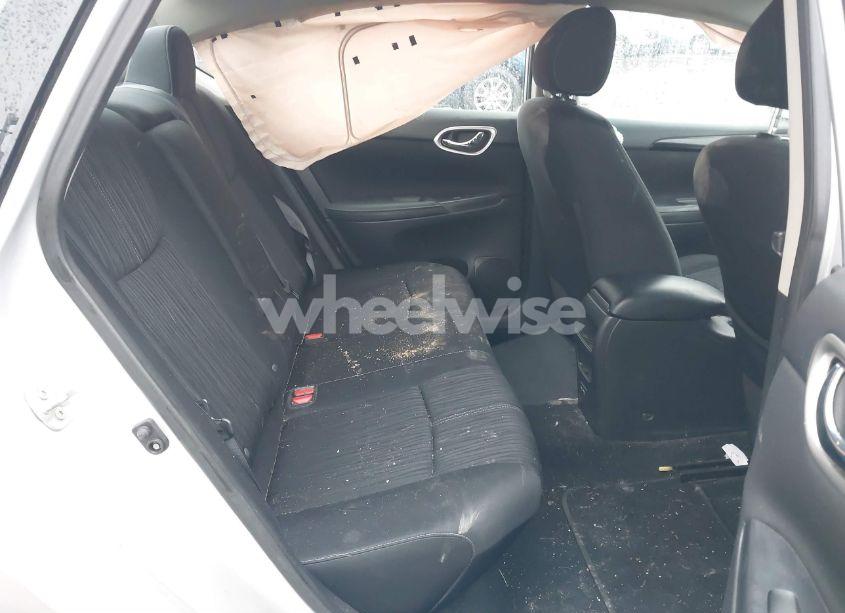 Photo 8 of 2018 Nissan Sentra SV (VIN 3N1AB7APXJL636841)