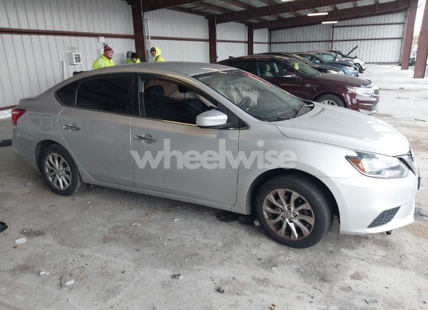 Photo 12 of 2018 Nissan Sentra SV (VIN 3N1AB7APXJL642798)