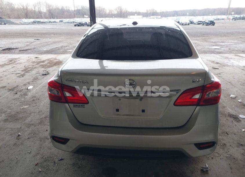 Photo 15 of 2018 Nissan Sentra SV (VIN 3N1AB7APXJL642798)