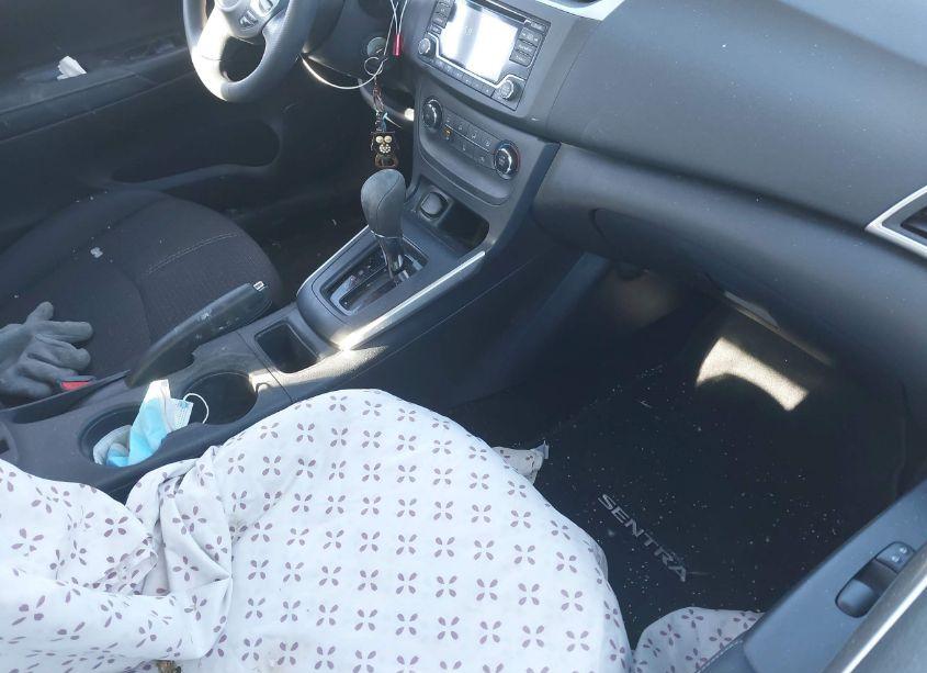Photo 5 of 2018 Nissan Sentra S (VIN 3N1AB7APXJY204995)
