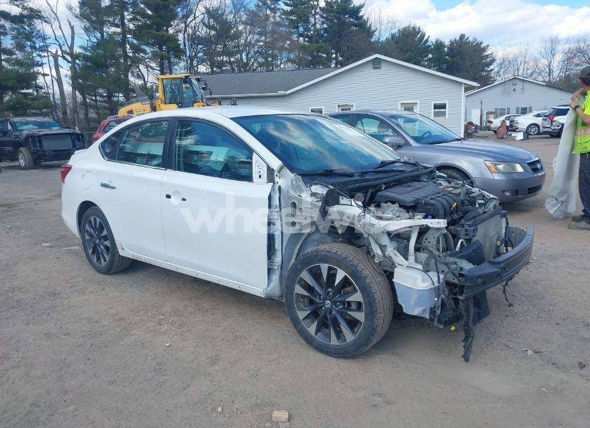 2018 Nissan Sentra SR (VIN 3N1AB7APXJY211638) main photo