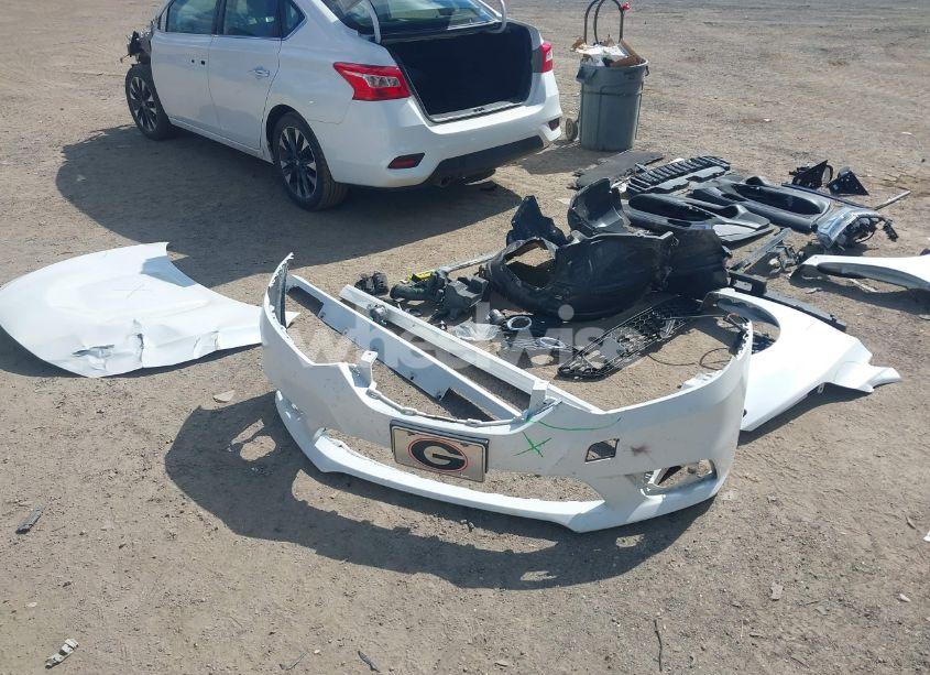 Photo 13 of 2018 Nissan Sentra SR (VIN 3N1AB7APXJY211638)