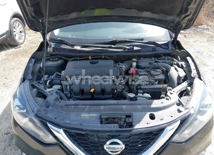 Photo 10 of 2018 Nissan Sentra SR (VIN 3N1AB7APXJY214362)