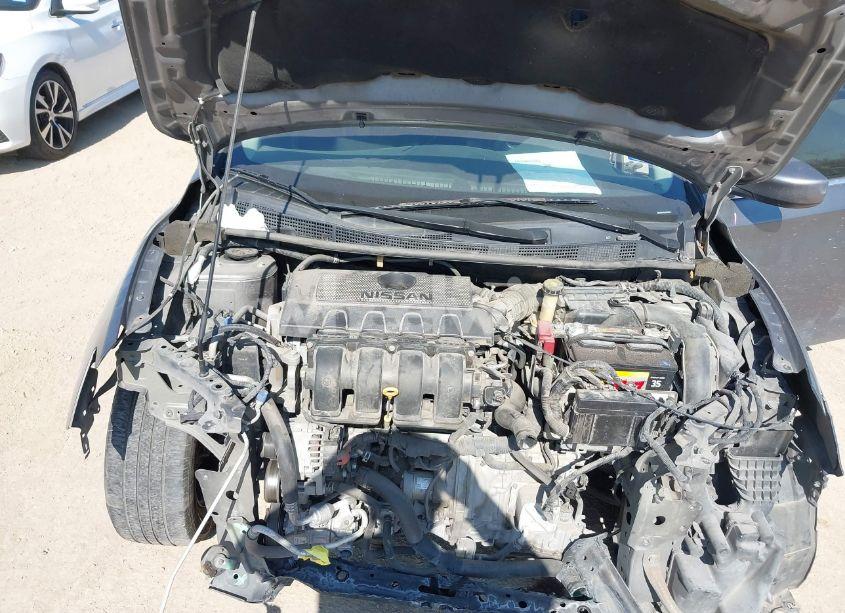 Photo 10 of 2018 Nissan Sentra S (VIN 3N1AB7APXJY217472)