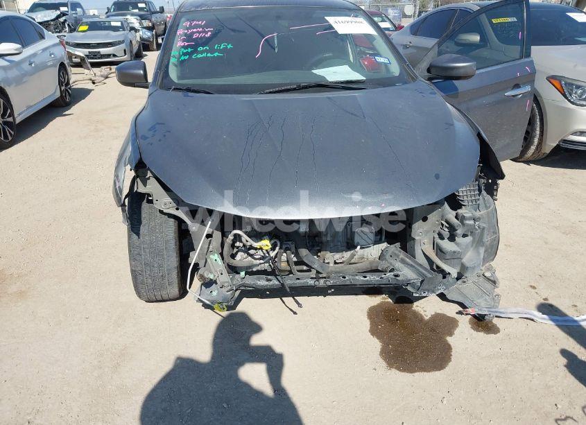 Photo 6 of 2018 Nissan Sentra S (VIN 3N1AB7APXJY217472)