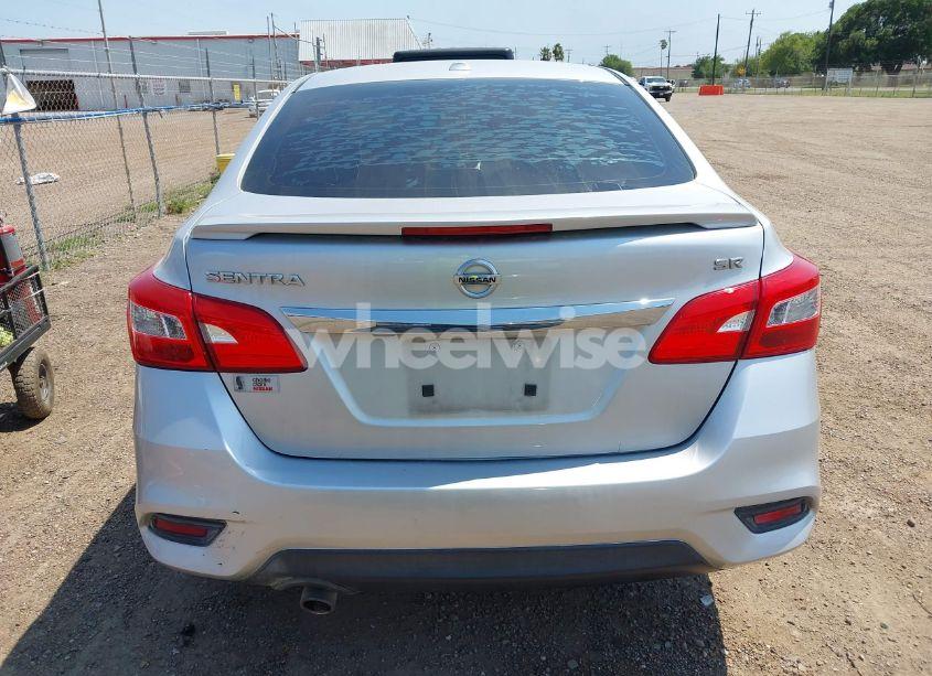 Photo 16 of 2018 Nissan Sentra SR (VIN 3N1AB7APXJY234045)