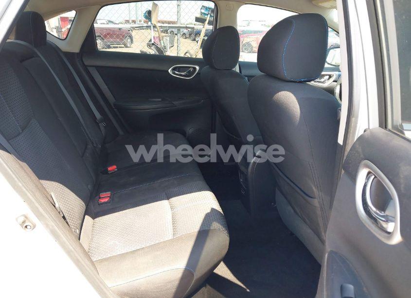 Photo 8 of 2018 Nissan Sentra SR (VIN 3N1AB7APXJY234045)