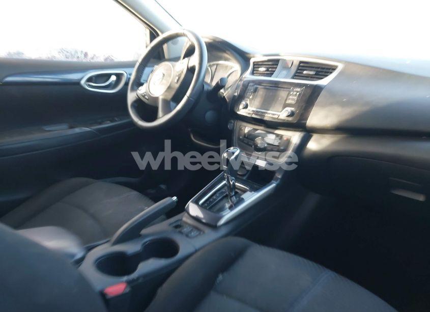 Photo 5 of 2018 Nissan Sentra SR (VIN 3N1AB7APXJY255218)