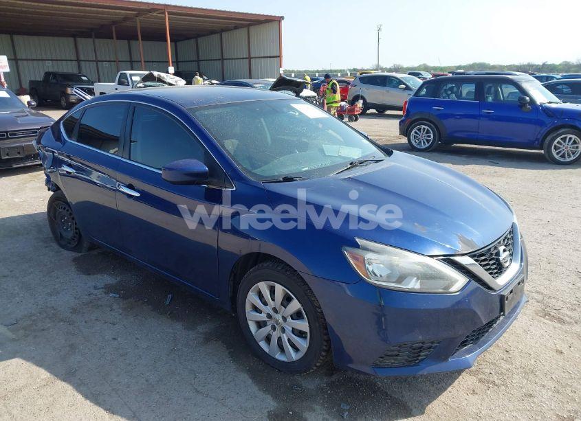 2018 Nissan Sentra S (VIN 3N1AB7APXJY267983) main photo
