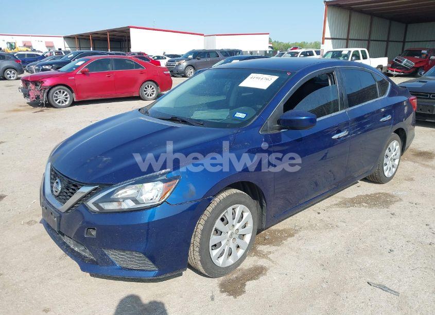 Photo 2 of 2018 Nissan Sentra S (VIN 3N1AB7APXJY267983)