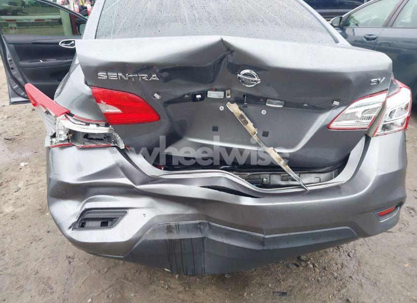 Photo 6 of 2018 Nissan Sentra SV (VIN 3N1AB7APXJY269751)