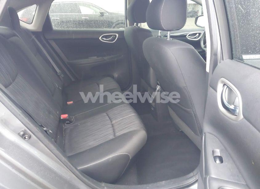 Photo 8 of 2018 Nissan Sentra SV (VIN 3N1AB7APXJY269751)