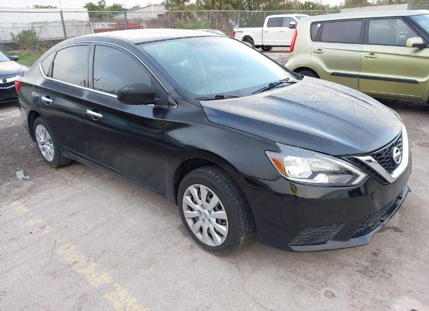 2018 Nissan Sentra S (VIN 3N1AB7APXJY278966) main photo