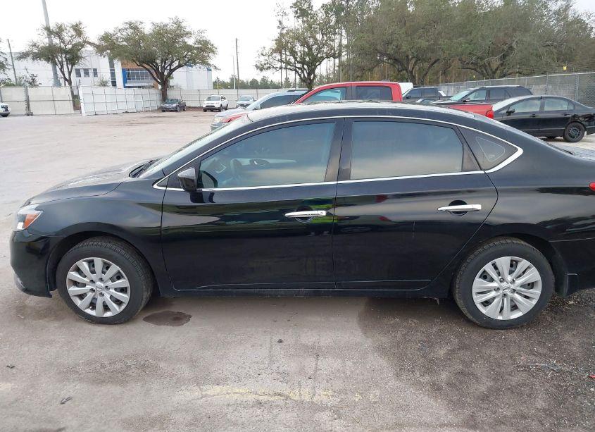 Photo 14 of 2018 Nissan Sentra S (VIN 3N1AB7APXJY278966)