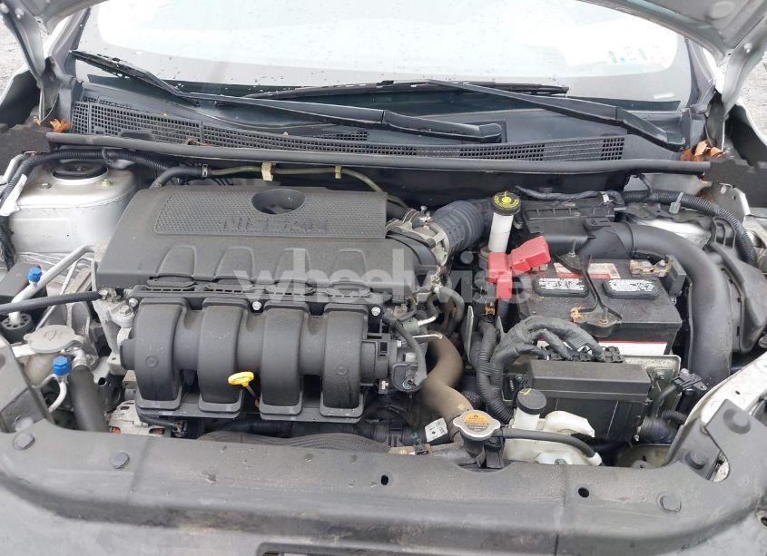 Photo 10 of 2018 Nissan Sentra SV (VIN 3N1AB7APXJY281477)