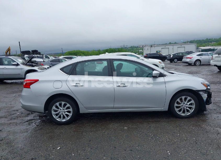 Photo 14 of 2018 Nissan Sentra SV (VIN 3N1AB7APXJY281477)