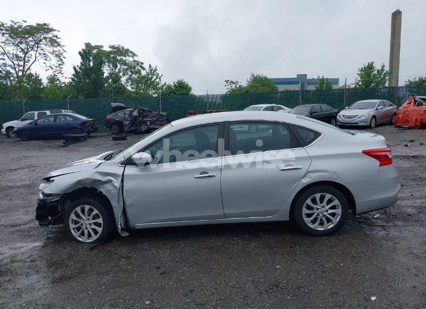 Photo 15 of 2018 Nissan Sentra SV (VIN 3N1AB7APXJY281477)