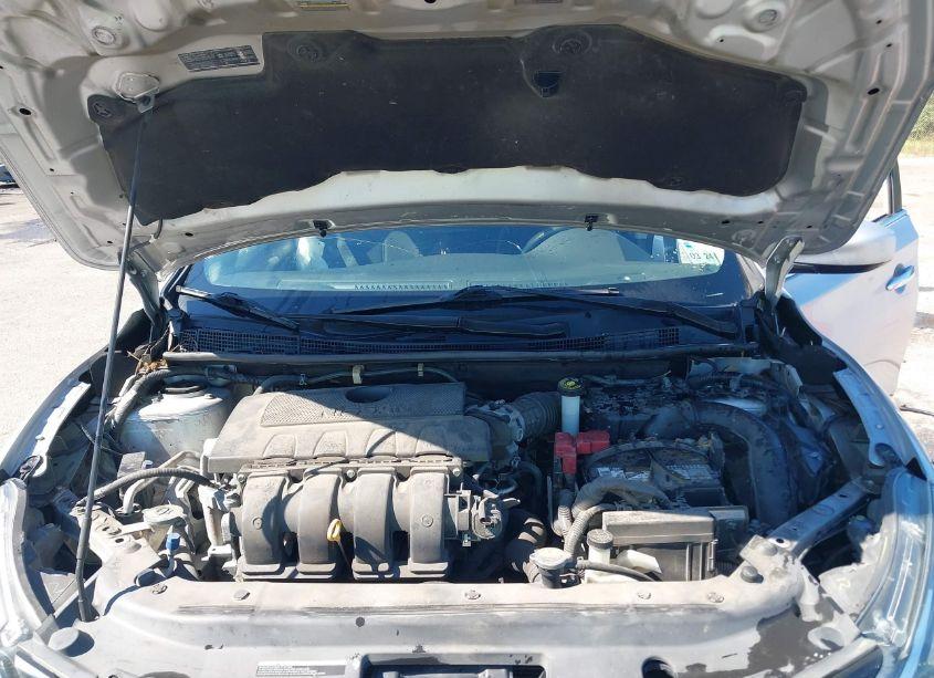 Photo 10 of 2018 Nissan Sentra S (VIN 3N1AB7APXJY287067)
