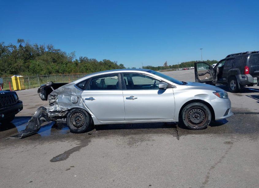 Photo 13 of 2018 Nissan Sentra S (VIN 3N1AB7APXJY287067)