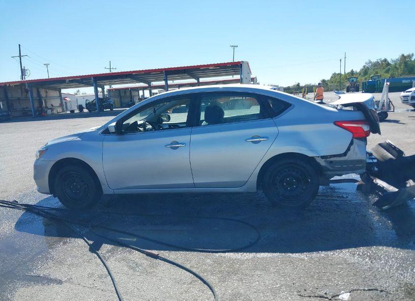 Photo 14 of 2018 Nissan Sentra S (VIN 3N1AB7APXJY287067)