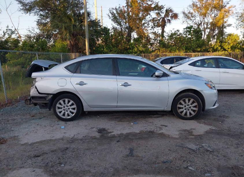 Photo 14 of 2018 Nissan Sentra S (VIN 3N1AB7APXJY289062)