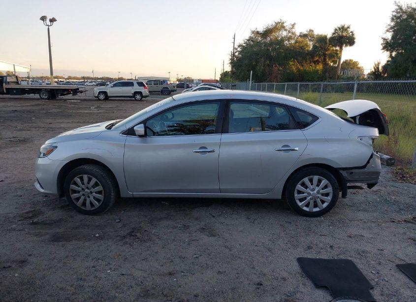 Photo 15 of 2018 Nissan Sentra S (VIN 3N1AB7APXJY289062)