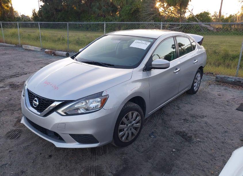 Photo 2 of 2018 Nissan Sentra S (VIN 3N1AB7APXJY289062)