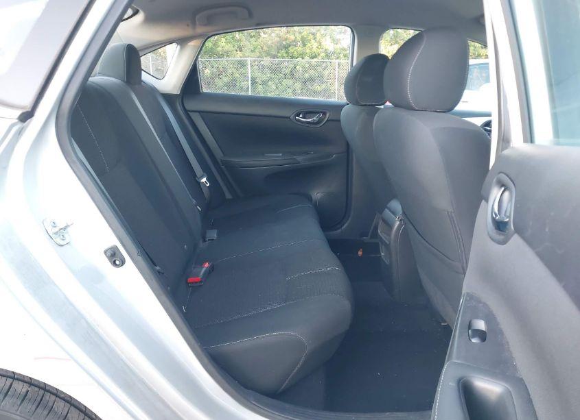 Photo 8 of 2018 Nissan Sentra S (VIN 3N1AB7APXJY289062)