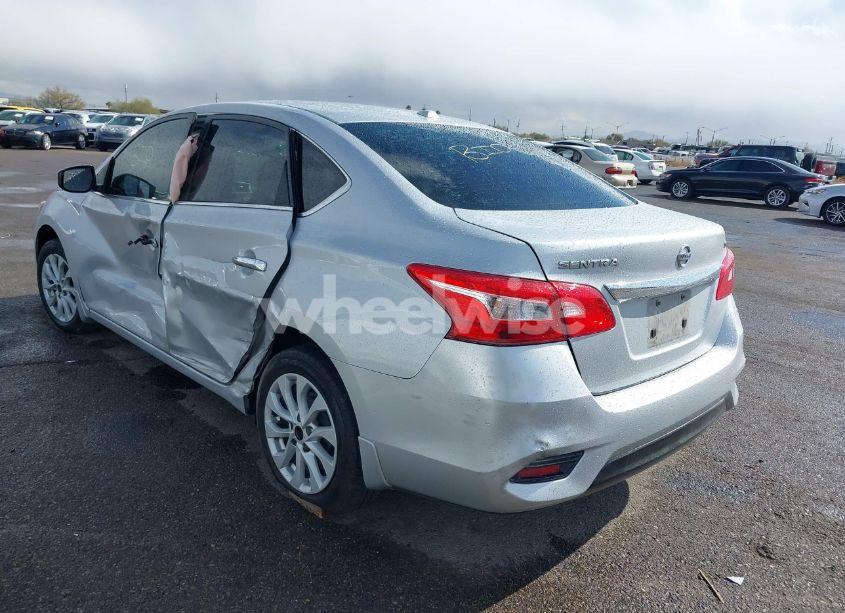 Photo 3 of 2018 Nissan Sentra SV (VIN 3N1AB7APXJY301758)