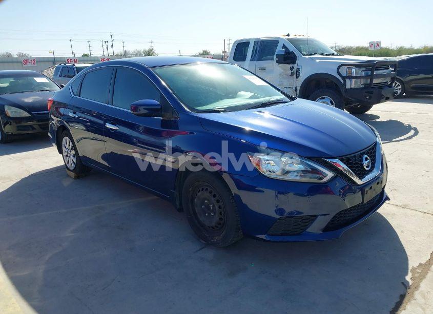 2018 Nissan Sentra S (VIN 3N1AB7APXJY303607) main photo