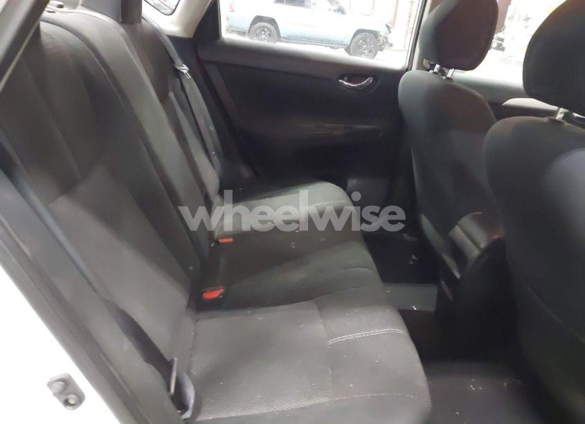 Photo 8 of 2018 Nissan Sentra S (VIN 3N1AB7APXJY303722)