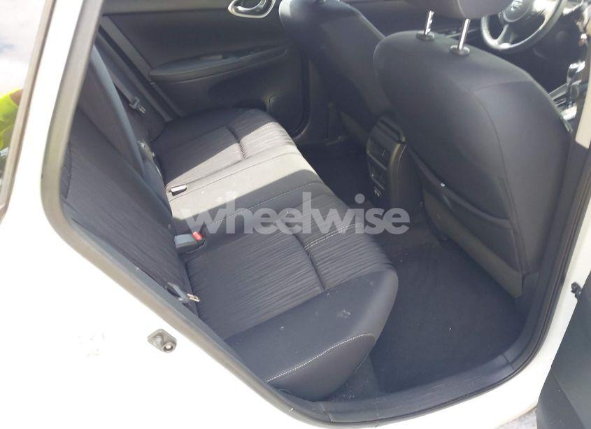 Photo 8 of 2018 Nissan Sentra SV (VIN 3N1AB7APXJY304451)