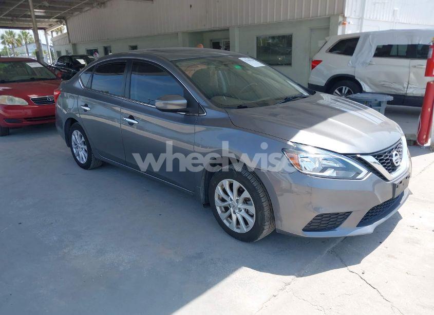2018 Nissan Sentra SV (VIN 3N1AB7APXJY312274) main photo