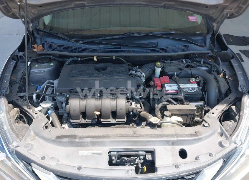 Photo 10 of 2018 Nissan Sentra SV (VIN 3N1AB7APXJY312274)
