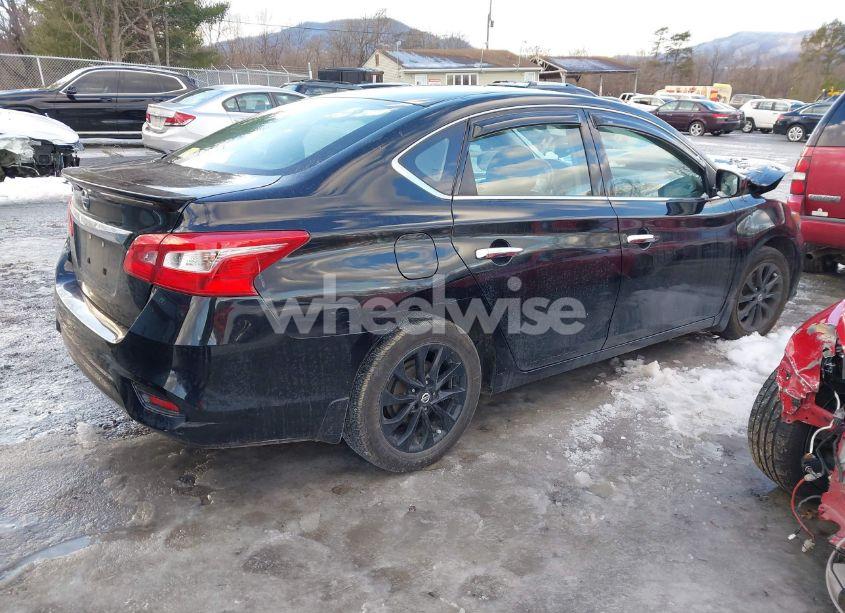 Photo 4 of 2018 Nissan Sentra S (VIN 3N1AB7APXJY318253)