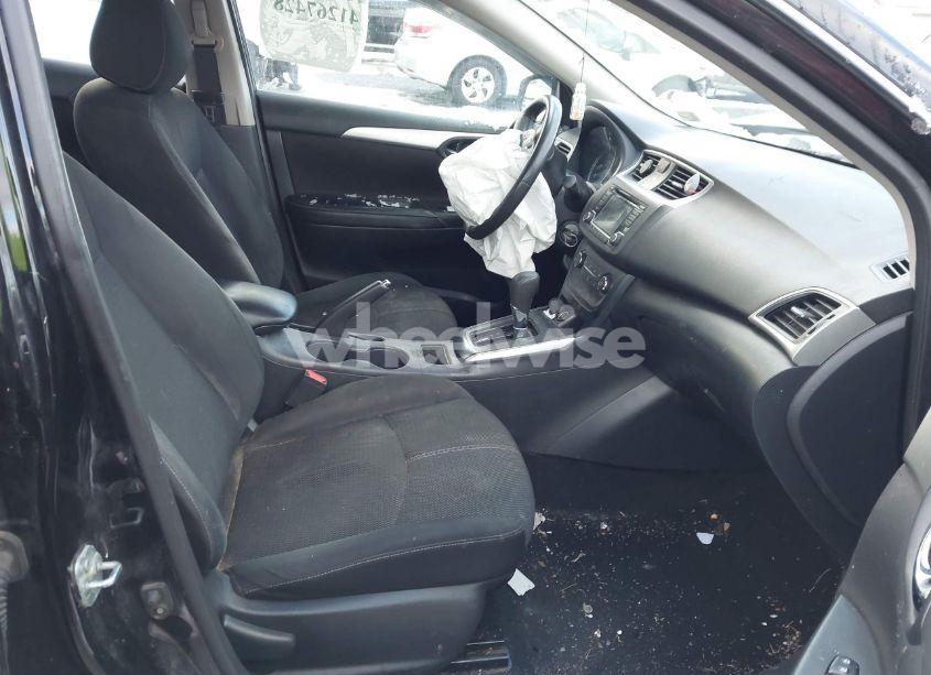 Photo 5 of 2018 Nissan Sentra S (VIN 3N1AB7APXJY318253)