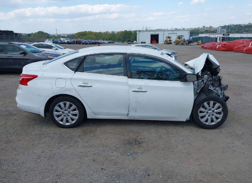 Photo 13 of 2018 Nissan Sentra S (VIN 3N1AB7APXJY323162)